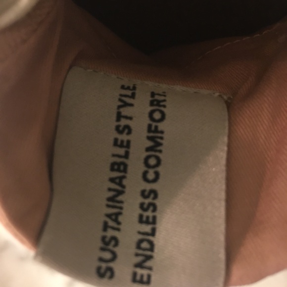 Cariuma Rose OCA Low Canvas Sneakers, size 7.5 worn once. - Picture 11 of 12